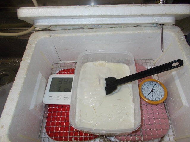 2019.12.22　②ガイアの水10％の発効でで豆乳ヨーグルト完成.JPG
